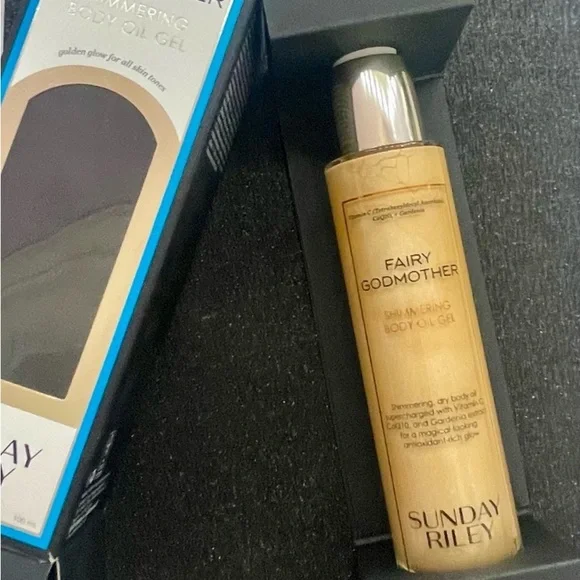 Sunday Riley Fairy Godmother Shimmering Body Oil Gel - Picture 5 of 10